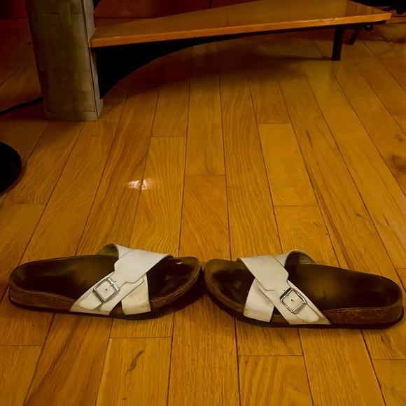 White Birkenstocks | Women’s size 10-10.5 - Picture 6 of 6